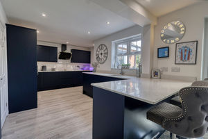 Kitchen/Diner- click for photo gallery